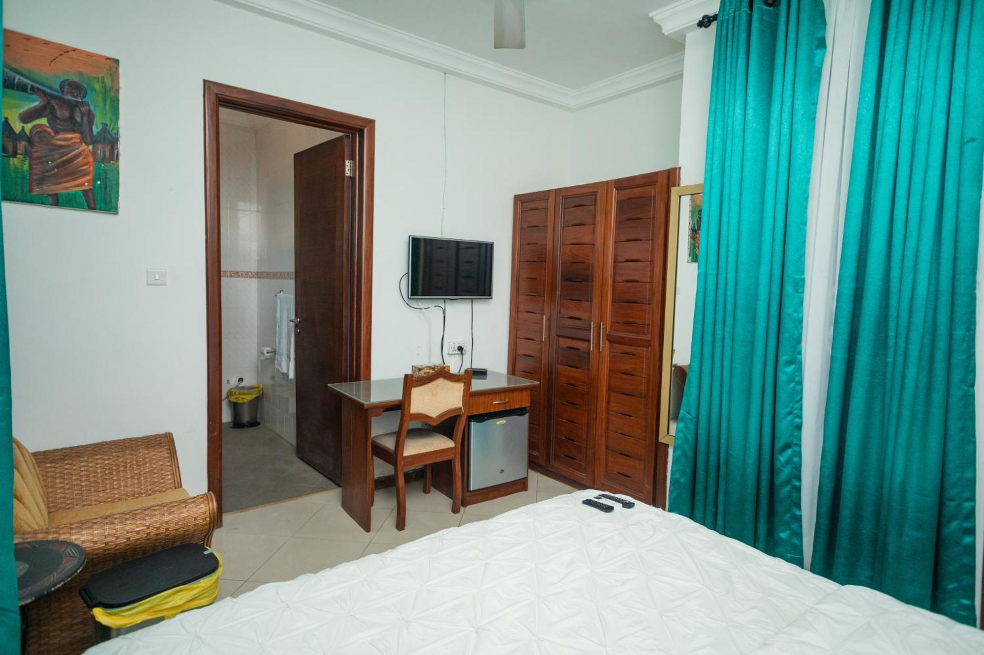 Beauty Hotel Accra Exterior photo